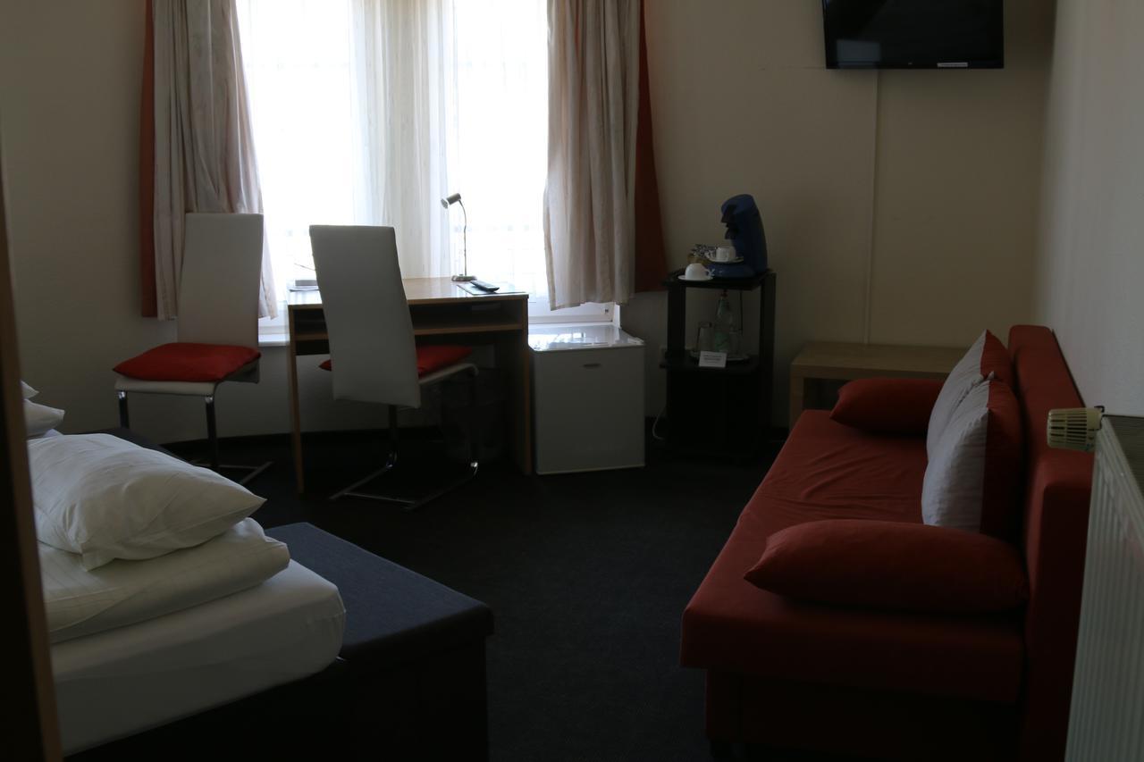 Hotel Moerser Hof Bagian luar foto