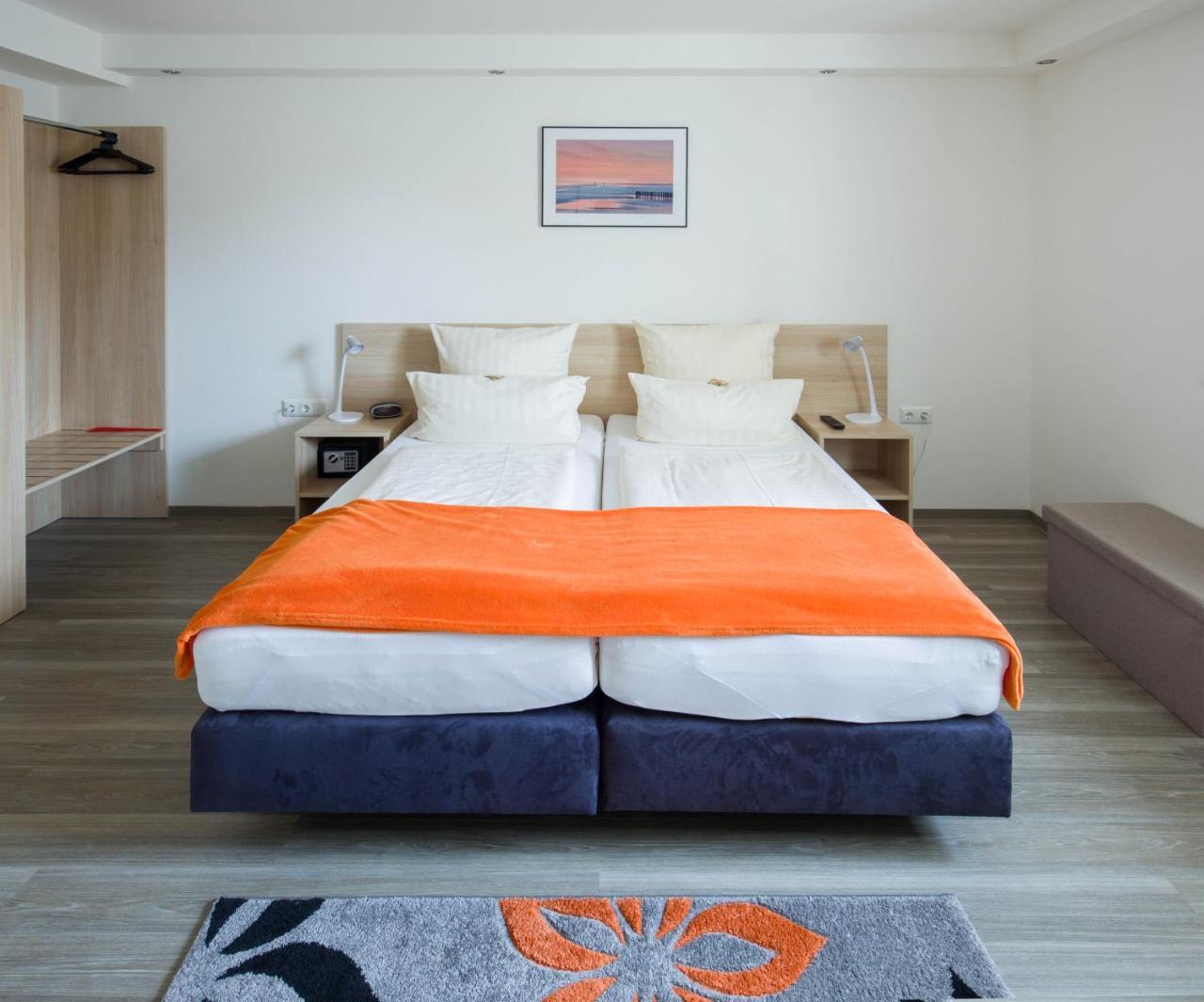 Hotel Moerser Hof Bagian luar foto